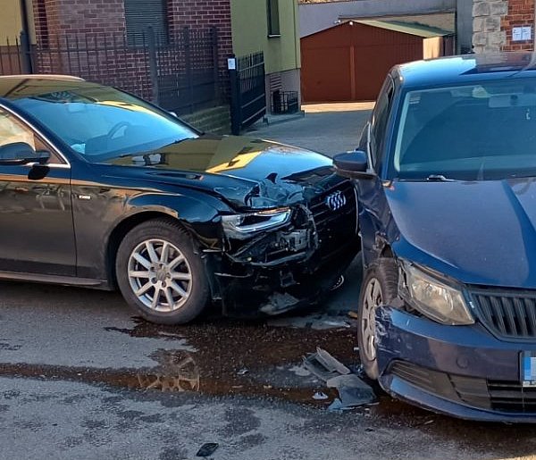 Tarnowskie Góry. Wjechał Skodą w Audi