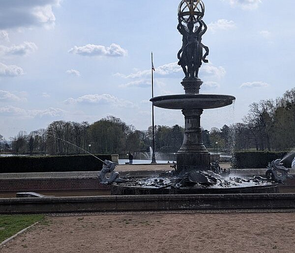 Świerklaniec. Koncerty, spacery i zwiedzanie