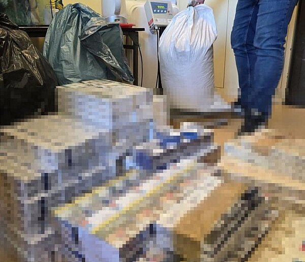 Policjanci przechwycili papierosy i tytoń