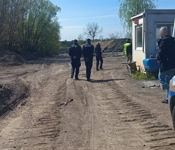 Piekary Śląskie. Śledztwo w sprawie odpadów przy ul. Konarskiego