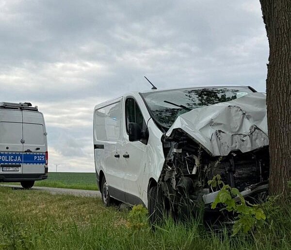 Powiat tarnogórski. Groźny wypadek. Trzy osoby trafiły do szpitala