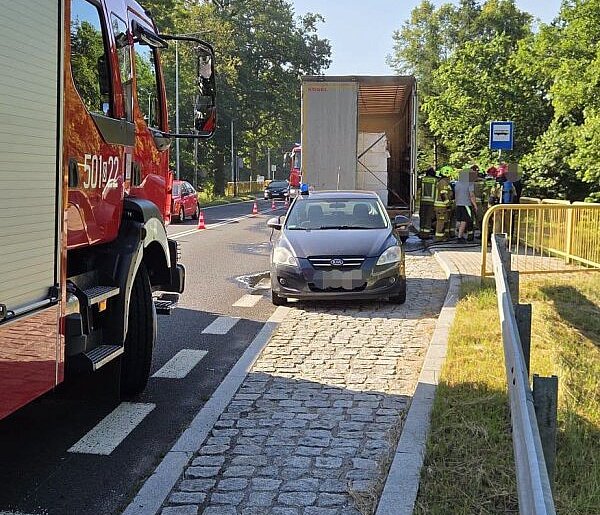 Były utrudnienia na DK 11. Pożar samochodu ciężarowego