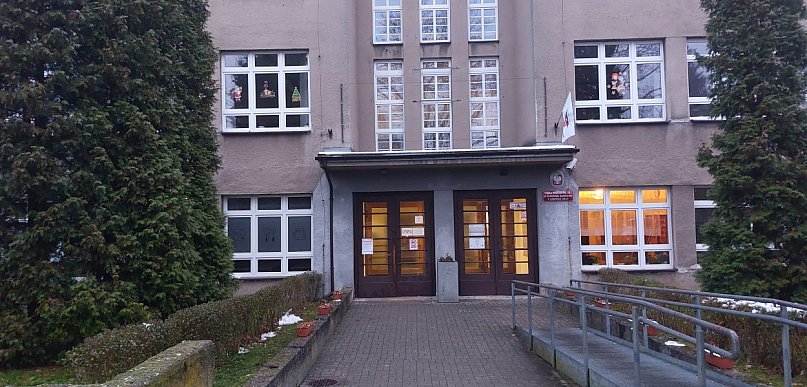 Remont sali gimnastycznej w SP 3. Kiedy może ruszyć?