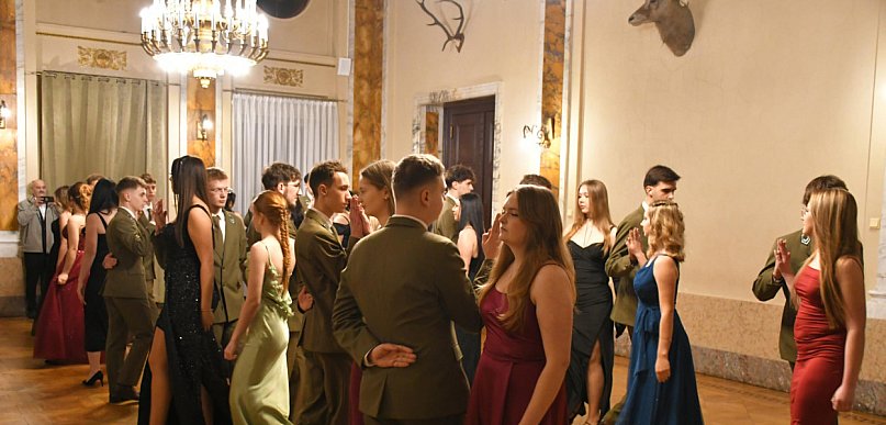 Pałac Donnersmarcka, polonez i odliczanie do matury