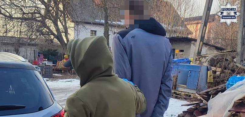 Kradzież na placu budowy domu. Wpadka recydywisty i czujność właścicieli