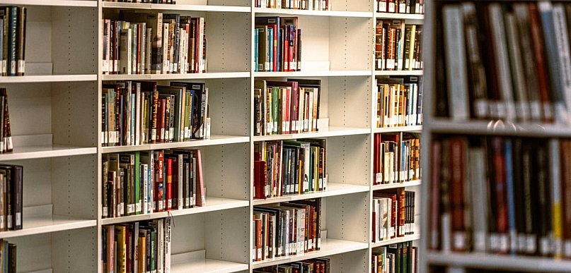 Porządki po przeprowadzce – jak szybko sprzedać książki i odzyskać część pieniędzy