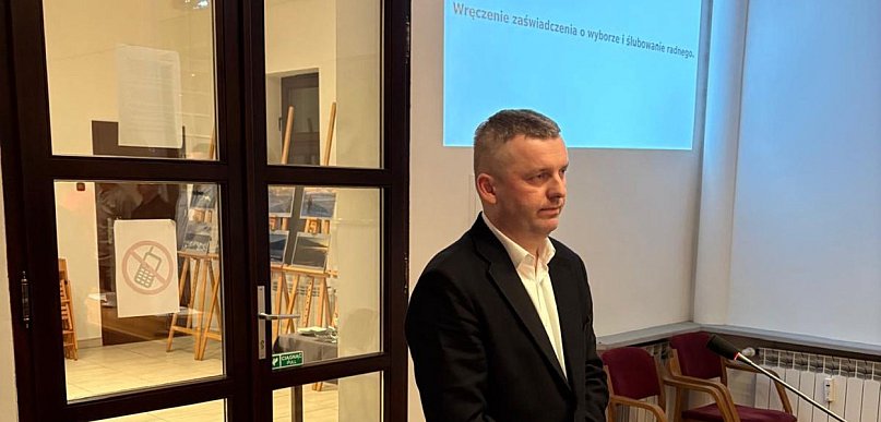 Nowy radny podczas sesji złożył ślubowanie. Jest sołtysem