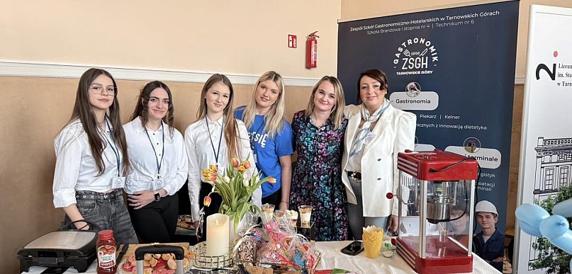 Tarnowskie Góry. Trwają targi edukacyjne w Chemiku