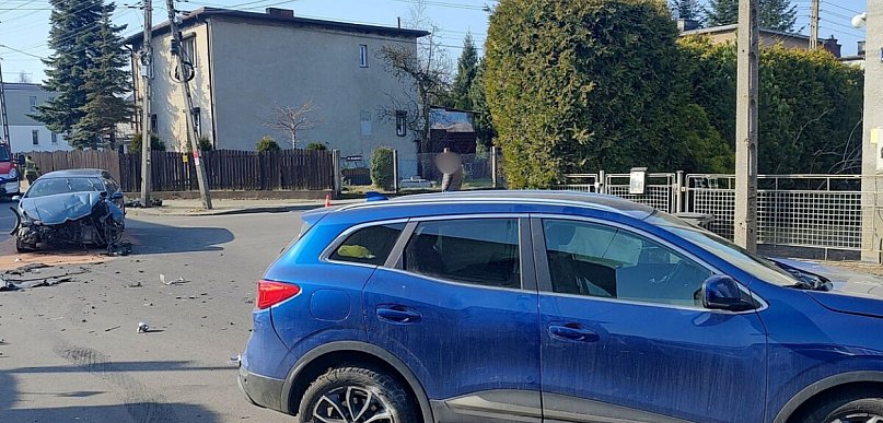 Tarnowskie Góry. Zderzenie na skrzyżowaniu. Poszkodowany 48-latek