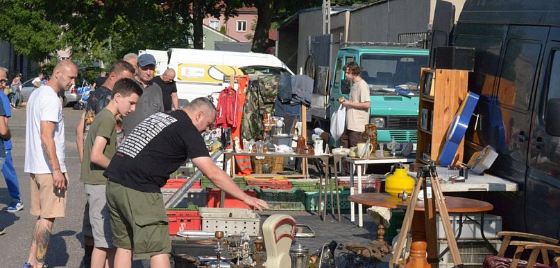 Tarnowskie Góry. Pchli Targ w nowym miejscu i z nowymi zasadami