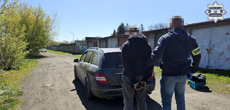 Pościg na Osadzie Jana. Najpierw samochodem, potem pieszo