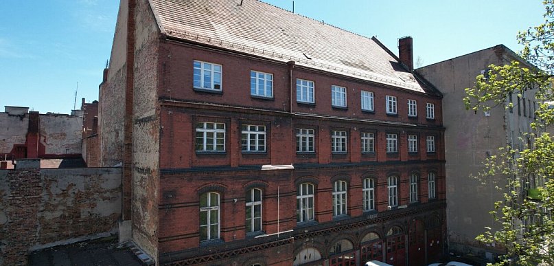 Mieszkania w centrum miasta. W budynku po remizie