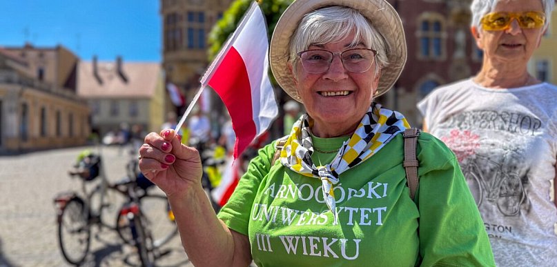 Dzień Flagi 2026 w Tarnowskich Górach. Rajd rowerowy i nordic walking