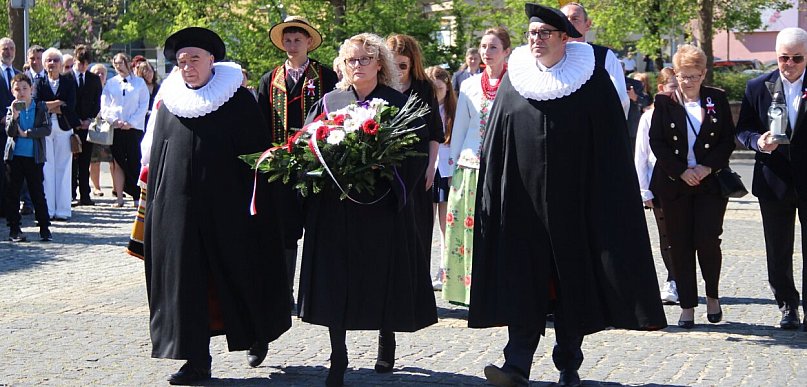 Radzionków świętuje. Patriotyczne uroczystości na pl. Letochów