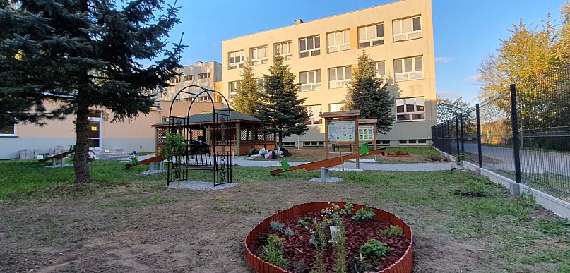 Szkoła z Tarnowskich Gór z "Zieloną synergią drzew"