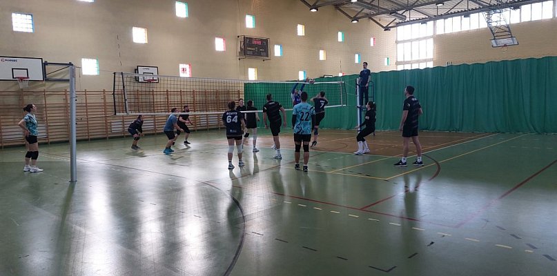 Charytatywny turniej siatkówki. Sport i pomoc dla Kasi