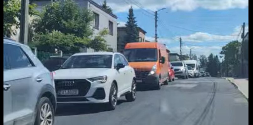 Tarnowskie Góry. Mieszkańcy mają dość objazdu. Kiedy to się skończy?