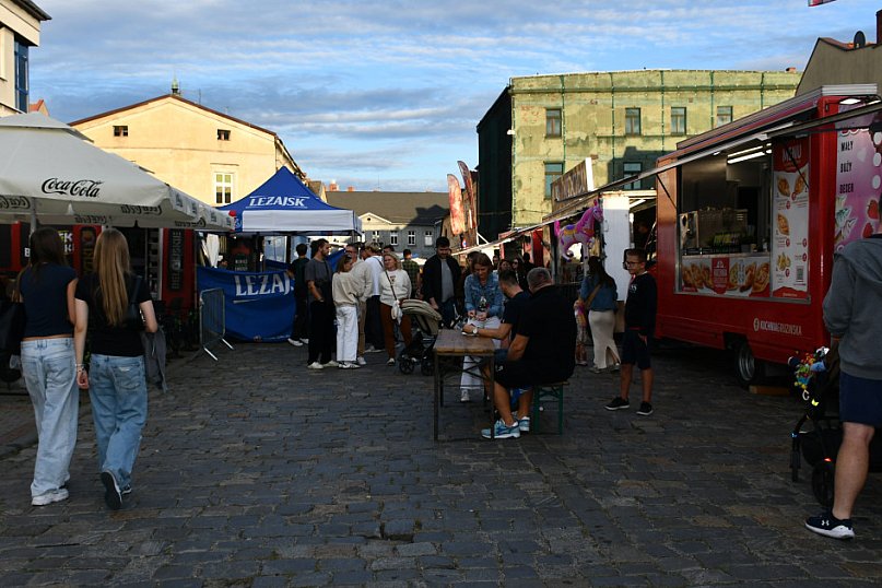 Tarnowskie Góry. Strefa food trucków