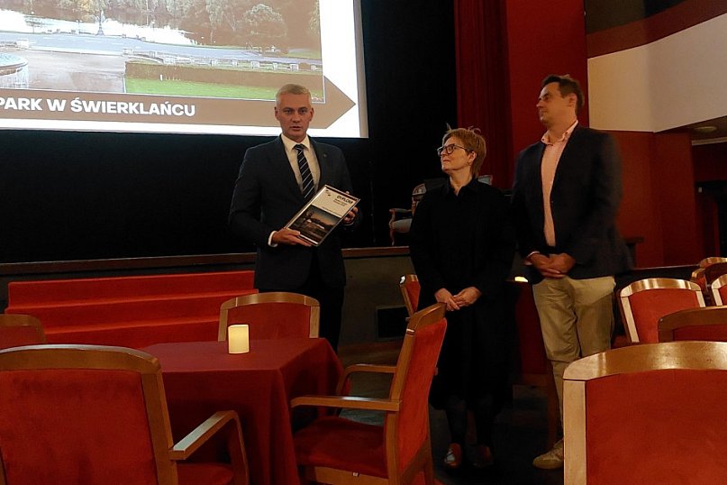 Zwycięstwo parku w Świerklańcu. Nakręcą tu film?