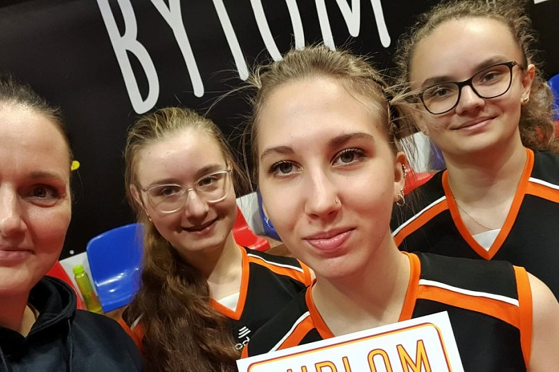 Tarnowskie Góry. Brawa dla uczennic Ekonomika