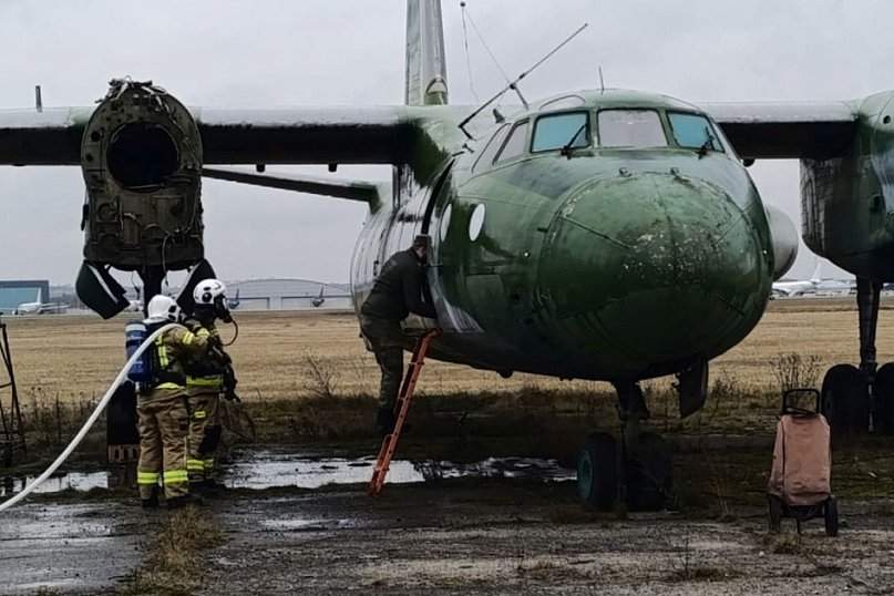 Lotnisko Pyrzowice. Awaryjne lądowanie samolotu