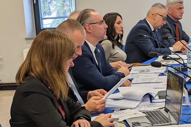 Rada pod ścianą. Kolejne miliony dla szpitala