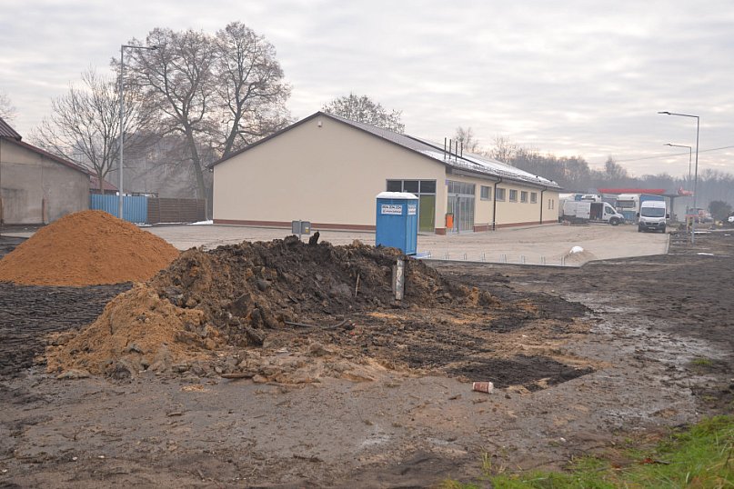 Powiat tarnogórski. Budowa marketu Dino