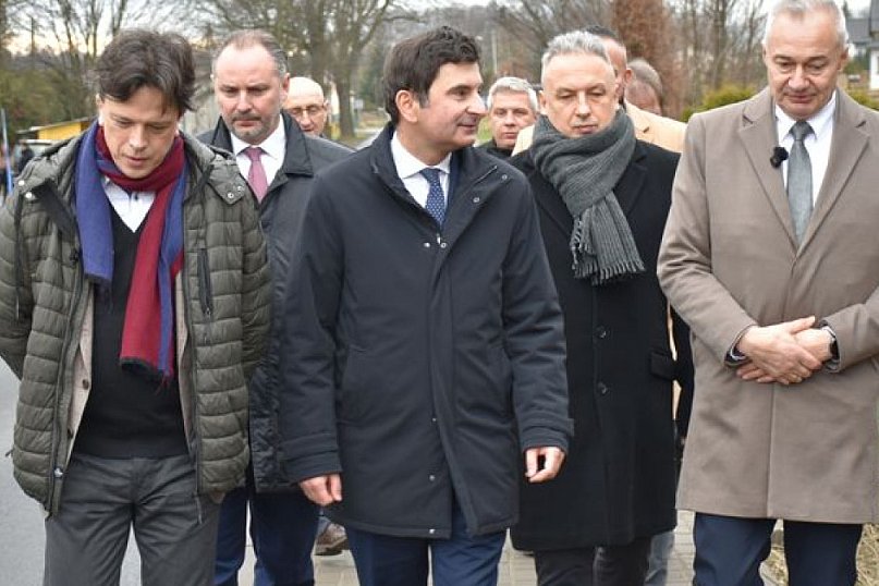 Oficjalne oględziny wyremontowanej ul. Wolności w Zbrosławicach