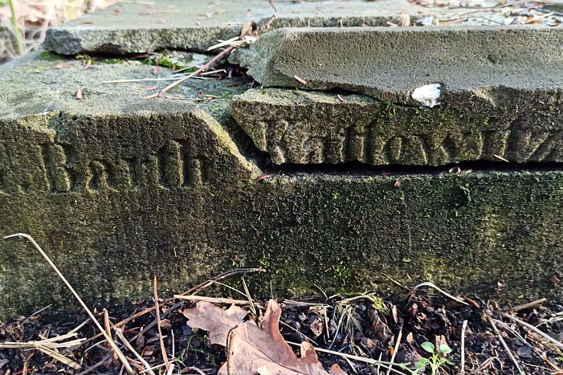 Co się kryje za inskrypcją: R. Barth Kattowitz?