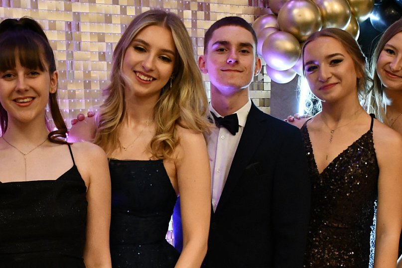 Wieczór nabiera rozpędu. Studniówka Gastronomika