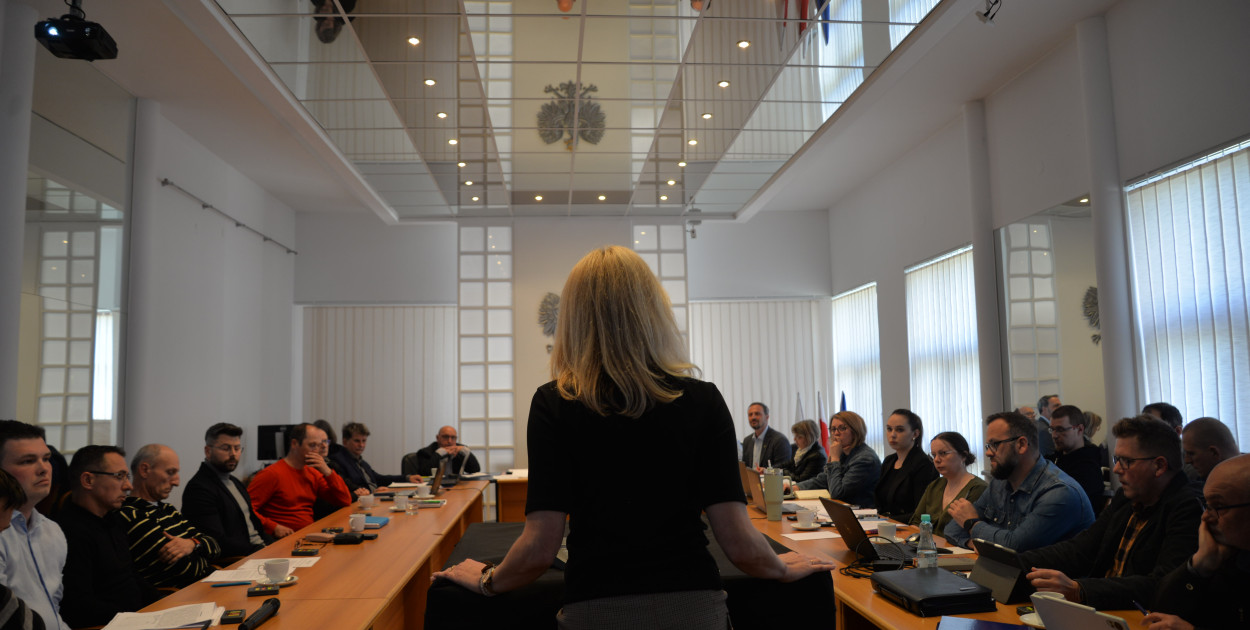 Głos zabrała też przedstawicielka rady rodziców Zespołu Szkolno-Przedszkolnego w Potępie. Fot. Agnieszka Reczkin