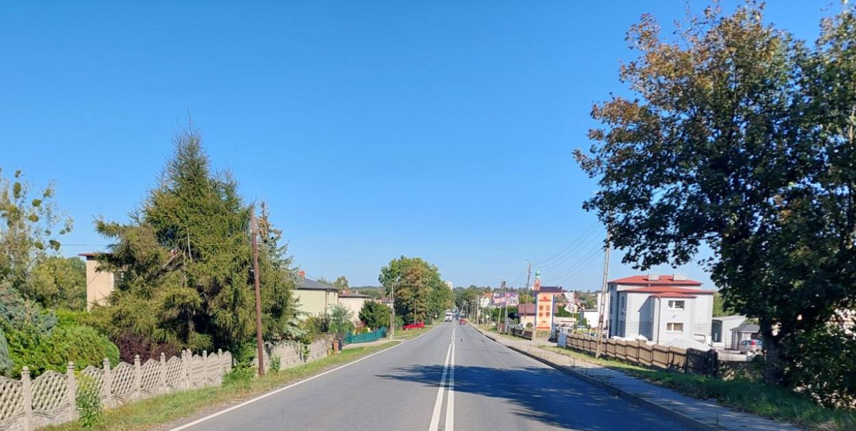 Przy ul. Korola w Bobrownikach Śląskich powstanie nowy chodnik. Fot. Archiwum GDDKiA