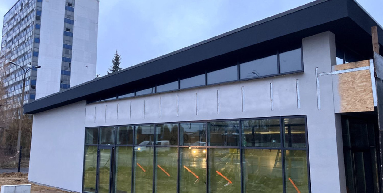 Tak wyglądała strzybnicka Stokrotka w grudniu, kiedy wstępnie planowano jej owarcie. Zakupy będzie można robić od czwartku. Fot. Rafał Biczysko