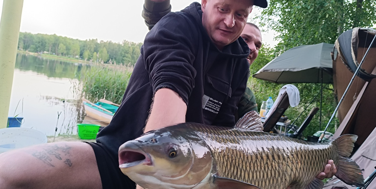 W weekend 14–15 czerwca na wodach zalewu Nakło–Chechło odbył się Drużynowy Maraton Wędkarski, zorganizowany z okazji 75-lecia Koła PZW nr 59 Tarnowskie Góry. Fot. PZW Tarnowskie Góry