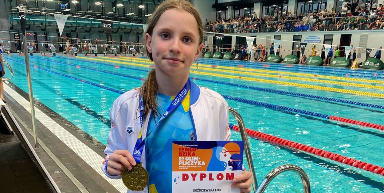 Lena Goździewska, zawodniczka klubu MKS Park Wodny Tarnowskie Góry, osiągnęła ogromny sukces w Wielkim Finale ogólnopolskich zawodów pływackich Od Młodzika do Olimpijczyka. Fot. MKS Park Wodny Tarnowskie Góry