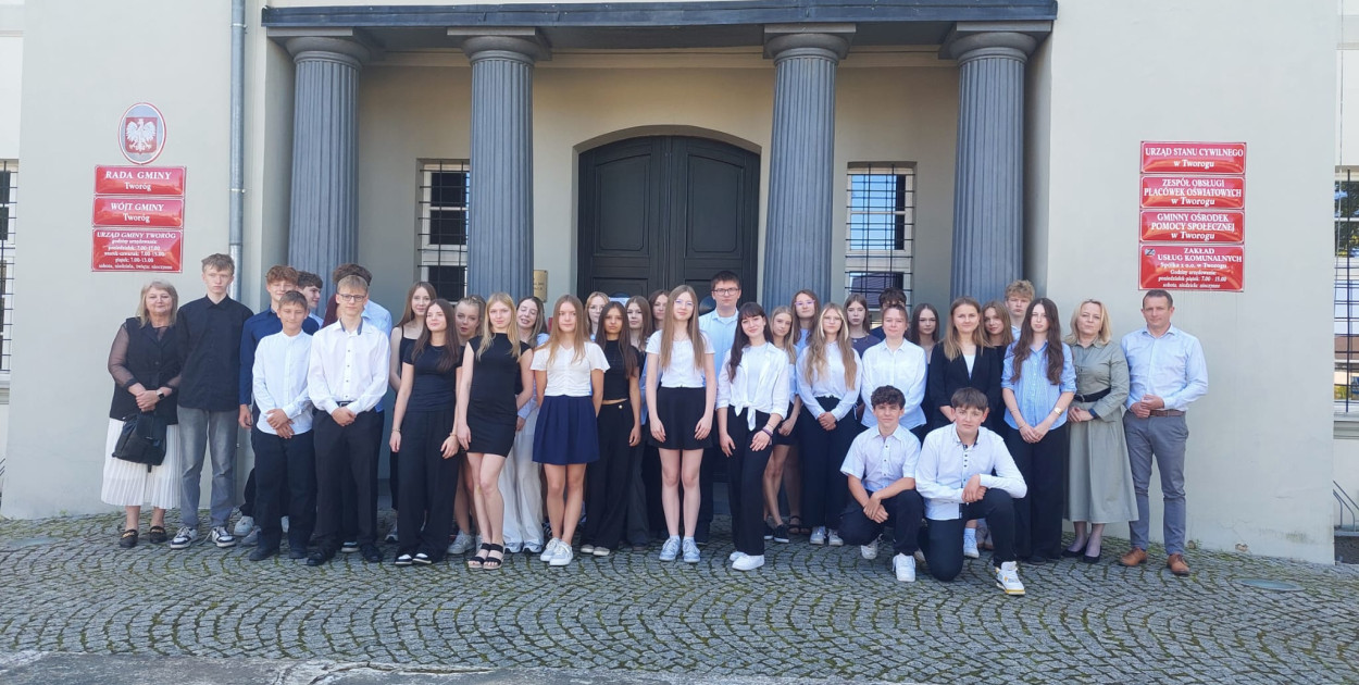 Zdolni ósmoklasiści z gminy Tworóg. Fot. Archiwum UM Tworóg