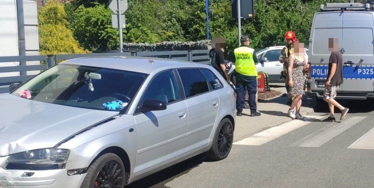 Na skrzyżowaniu ulicy Repeckiej z Niedziałkowskiego w Tarnowskich Górach dzisiaj przed godz. 11 doszło do zderzenia dwóch pojazdów. Fot. Policja Tarnowskie Góry