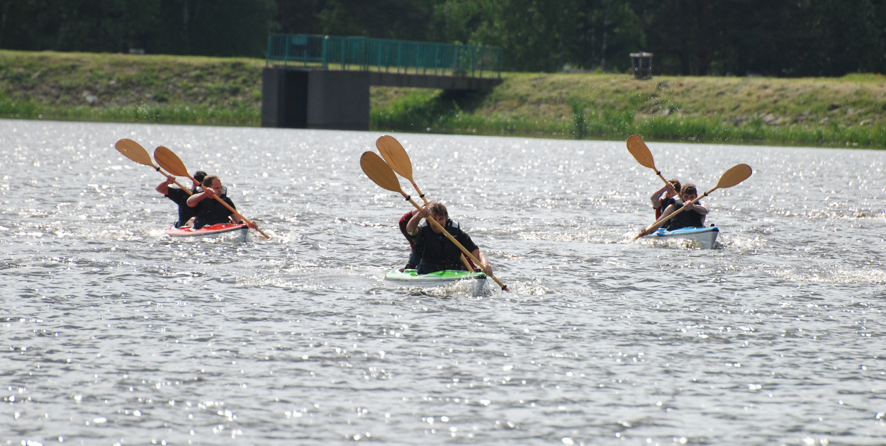 Kalety uruchomiły przy górnym stawie w Zielonej wypożyczalnię kajaków, desek SUP i rowerów trekingowych. Ile kosztuje wypożyczenie? Fot. Jarosław Myśliwski