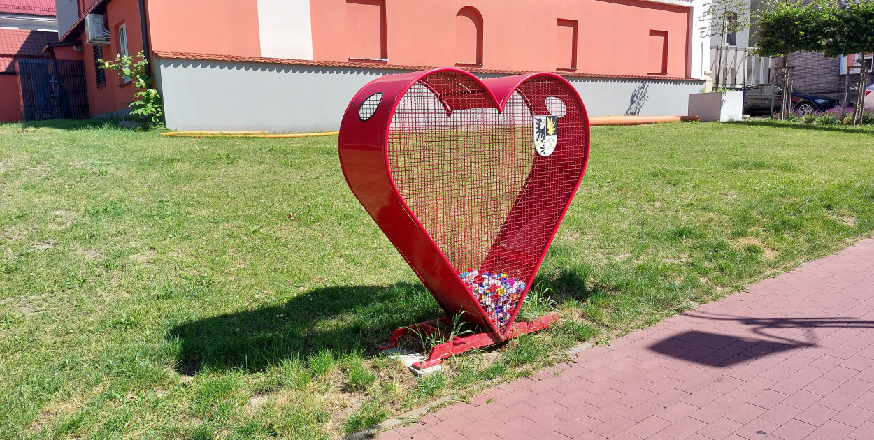 Tarnowskie Góry. Czy "serca" na nakrętki mają jeszcze sens?  Fot. Jarosław Myśliwski