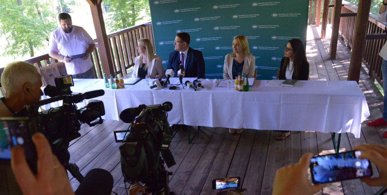 W spotkaniu uczestniczyli m.in. prezes funduszu Mateusz Pindel i jego zastępczyni Iwona Gejdel-Targosz. Fot. Jarosław Myśliwski