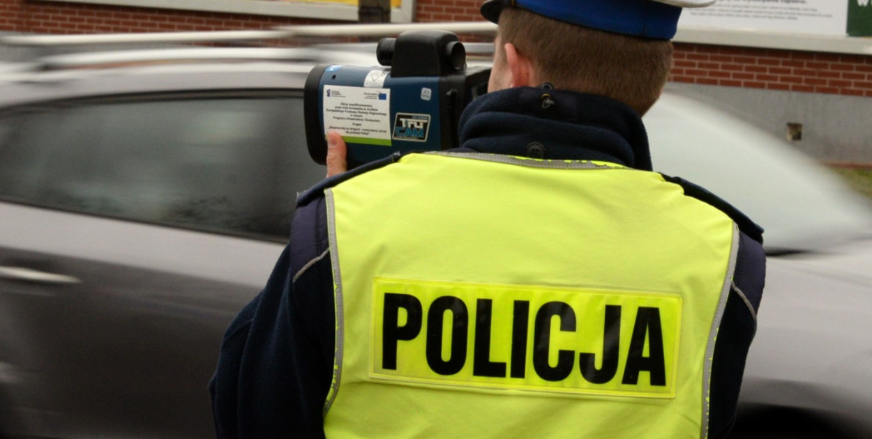 Tarnowskie Góry. Szczególną uwagę zwracają na prędkość pojazdów w rejonie przejść dla pieszych. Fot. Jarosław Myśliwski 