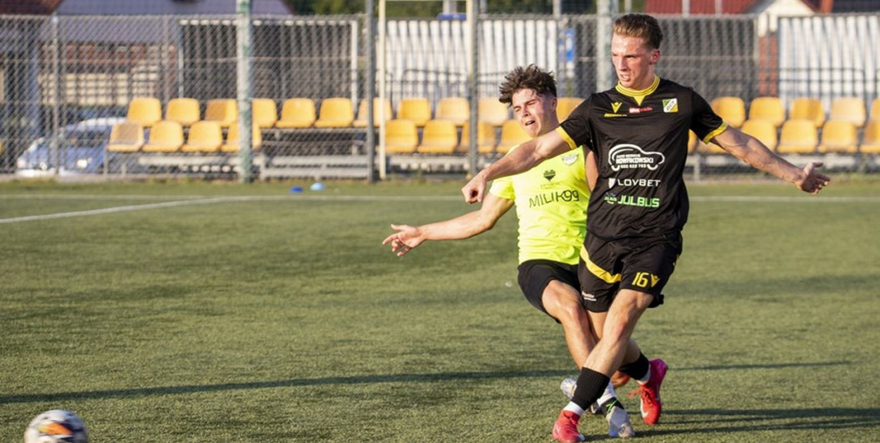 Jeszcze przed meczem zapowiadano, że będzie to piłkarskie święto. Fot. Archiwum KS Ruch Radzionków