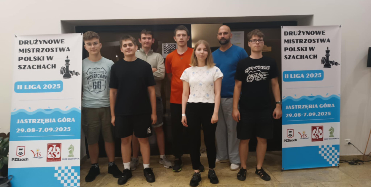 Zawodnicy Klubu Szachowego TG Mat udanie zadebiutowali na Drużynowych Mistrzostwach Polski II Ligi Seniorów. Fot. Archiwum klubu