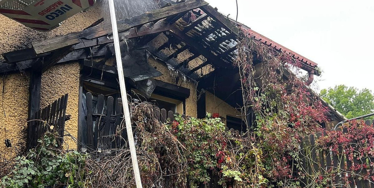 Nie wiedzieli, że pali się ich dom. Uratowali ich strażacy ze Zebrosławic. Fot. OSP Zbrosławice