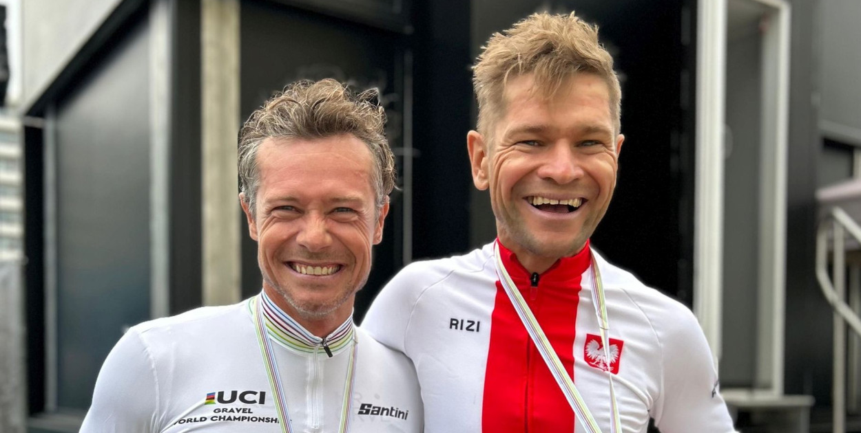 Po emocjonującej rywalizacji i morderczym finiszu, Wojciech Halejak sięgnął po brązowy medal Mistrzostw Świata UCI Gravel 2025, Fot. DK Gwarki Tarnowskie Góry