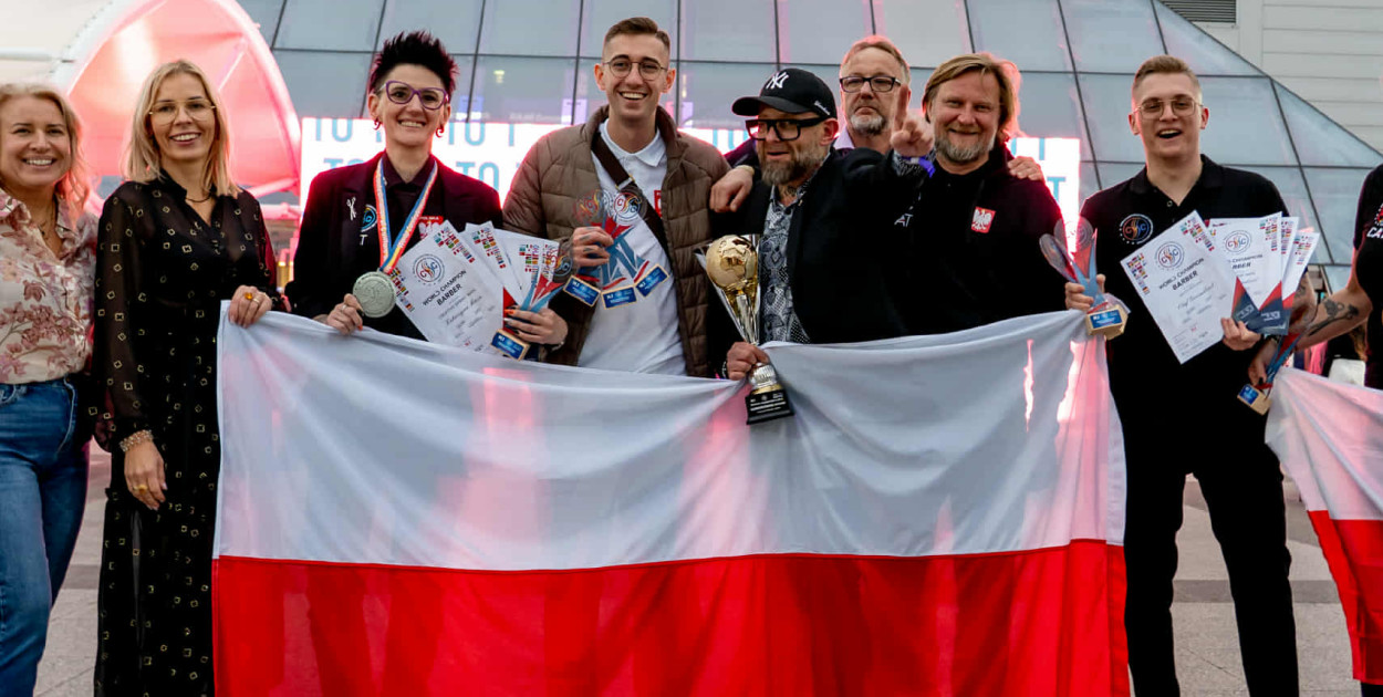 Fryzjerka i trenerka z Piekar Śląskich, Katarzyna Maza, osiągnęła świetny wynik na międzynarodowej arenie – zdobyła tytuł wicemistrzyni świata w zawodach fryzjerskich. Fot. Archiwum Katarzyny Mazy