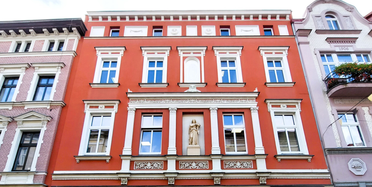 Zabytkowa kamienica przy ulicy Krakowskiej 11 w Tarnowskich Górach. Fot. Jarosław Myśliwski