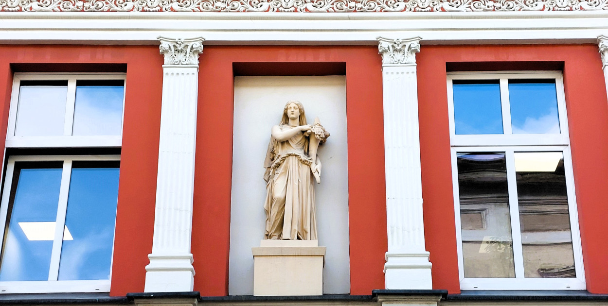 Zabytkowa kamienica przy ulicy Krakowskiej 11 w Tarnowskich Górach. Fot. Jarosław Myśliwski