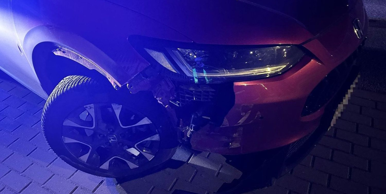 Kolizja w Miasteczku Śląskim, pożar na A1. Zdjęcia z archiwum policji i OSP Świętoszowice