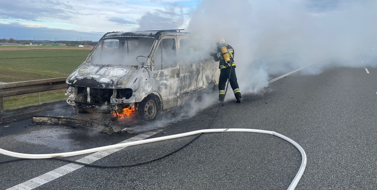 Kolizja w Miasteczku Śląskim, pożar na A1. Zdjęcia z archiwum policji i OSP Świętoszowice